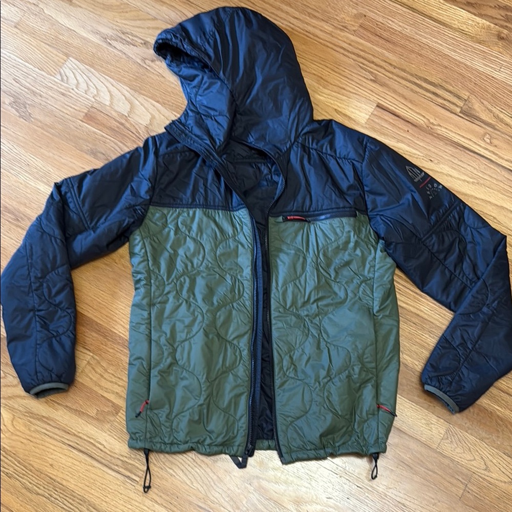Mountain standard / yakoda collab hooded puffer jacket size small